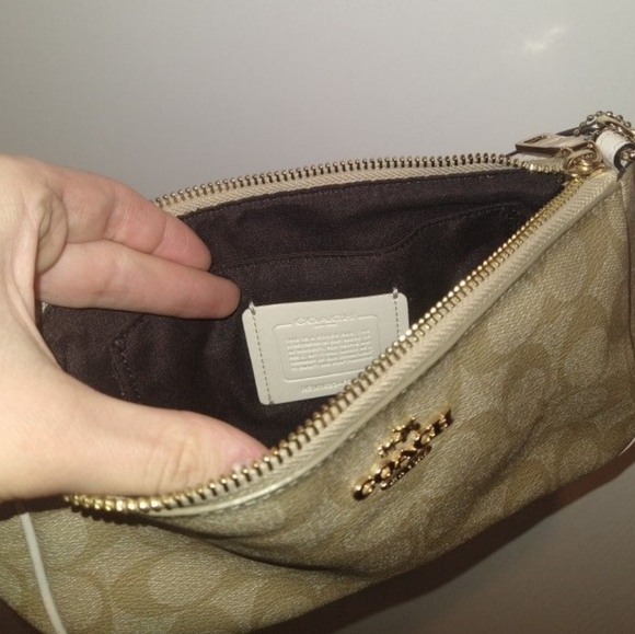Coach Purse - Picture 4 of 5